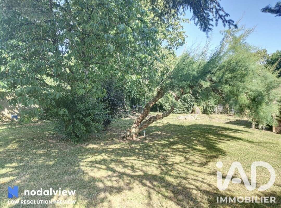 Maison 95 m² à Pierres  - photo 8
