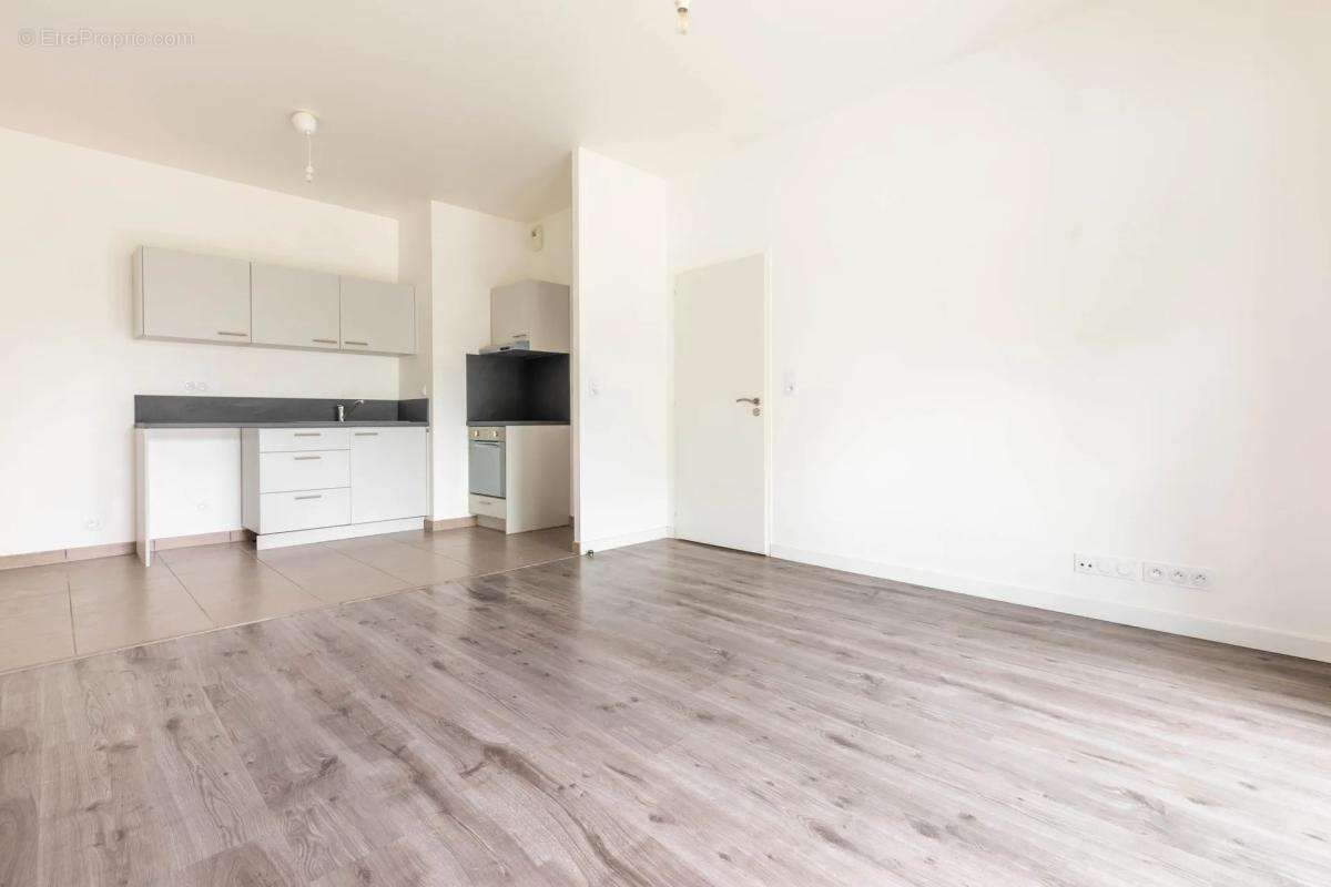 Appartement à SAINT-SEBASTIEN-SUR-LOIRE
