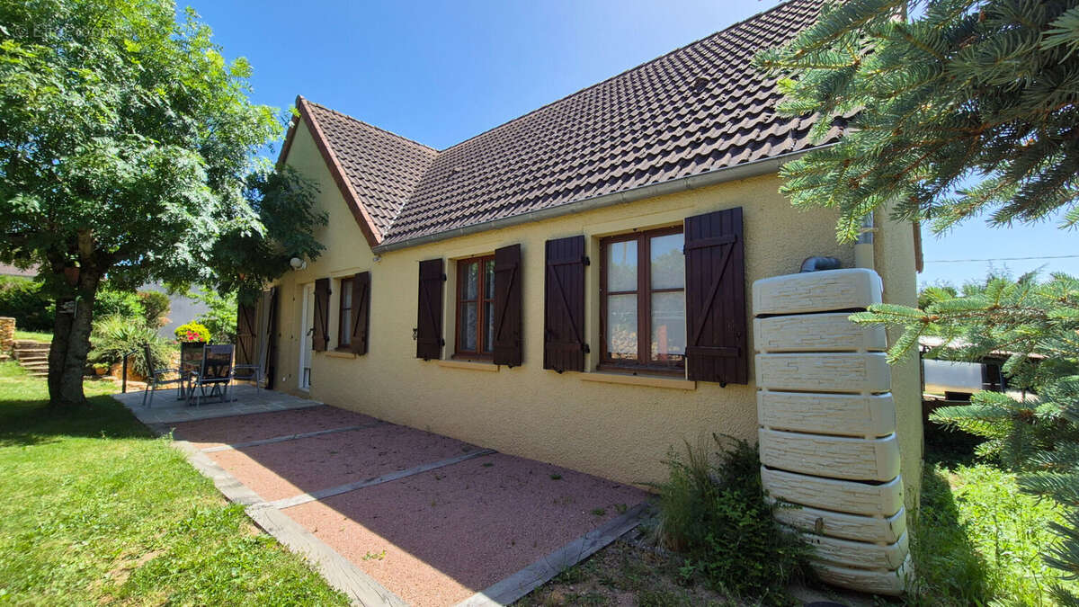 Maison à SEMUR-EN-BRIONNAIS