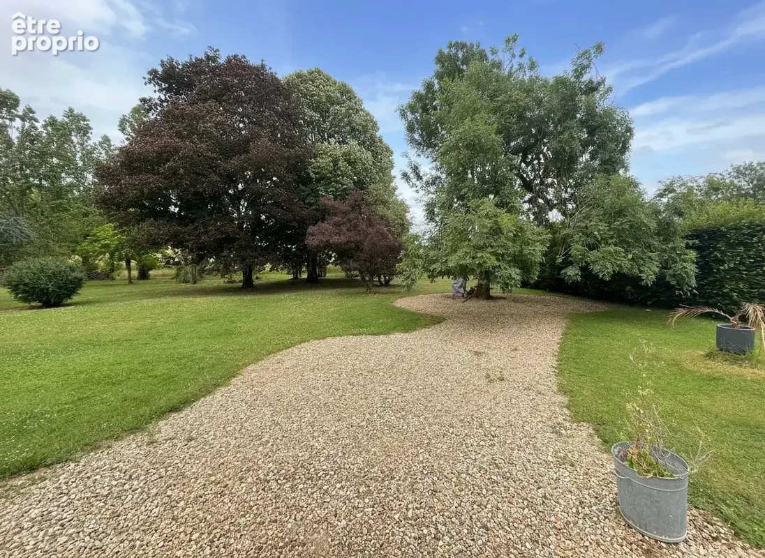 Maison 290m² à montierchaume - photo 5