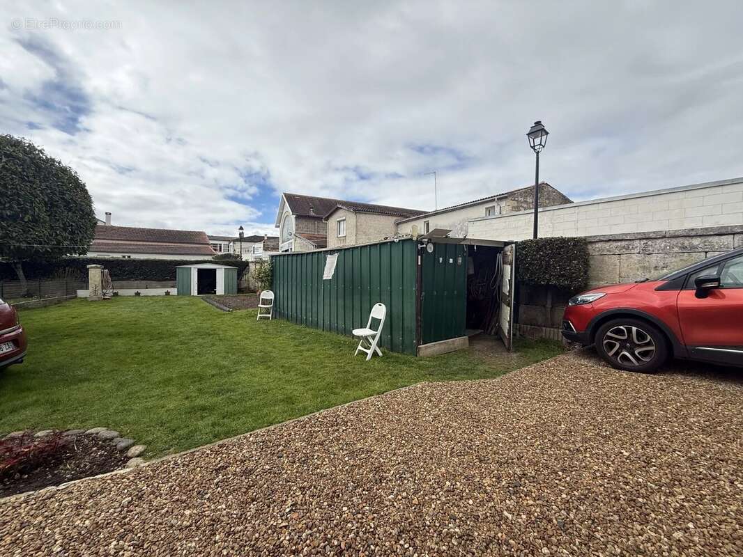 Maison à SAINTES