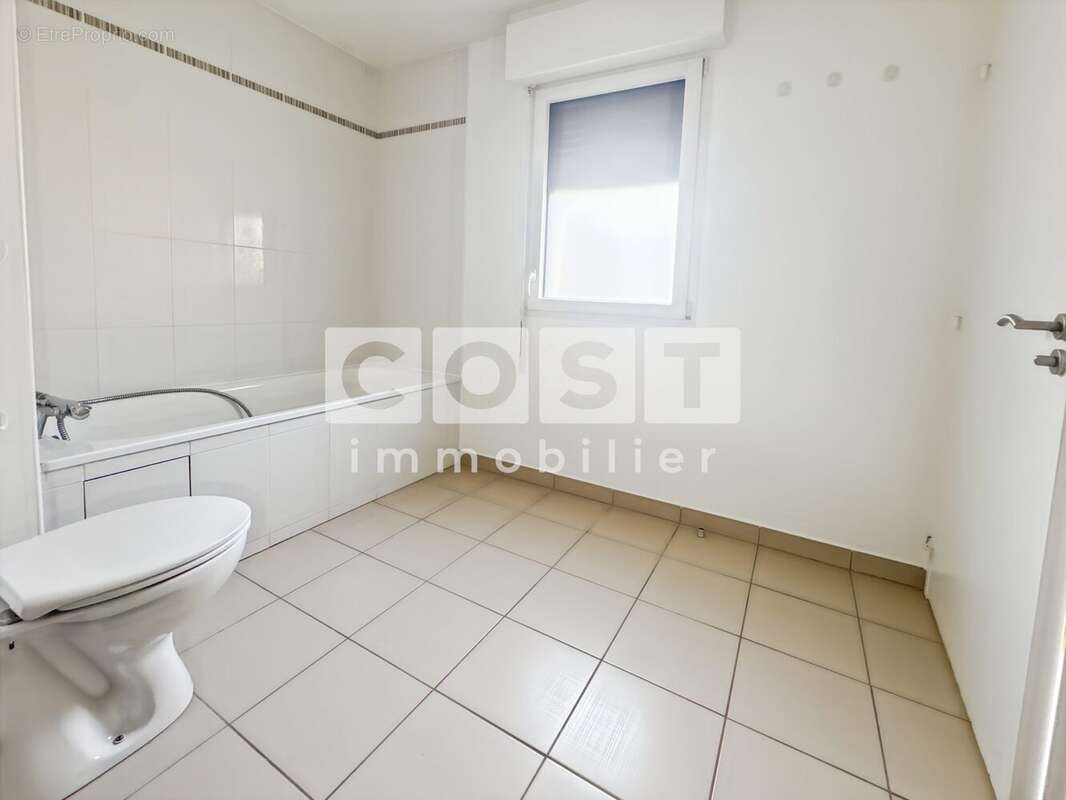 Appartement à COLOMBES