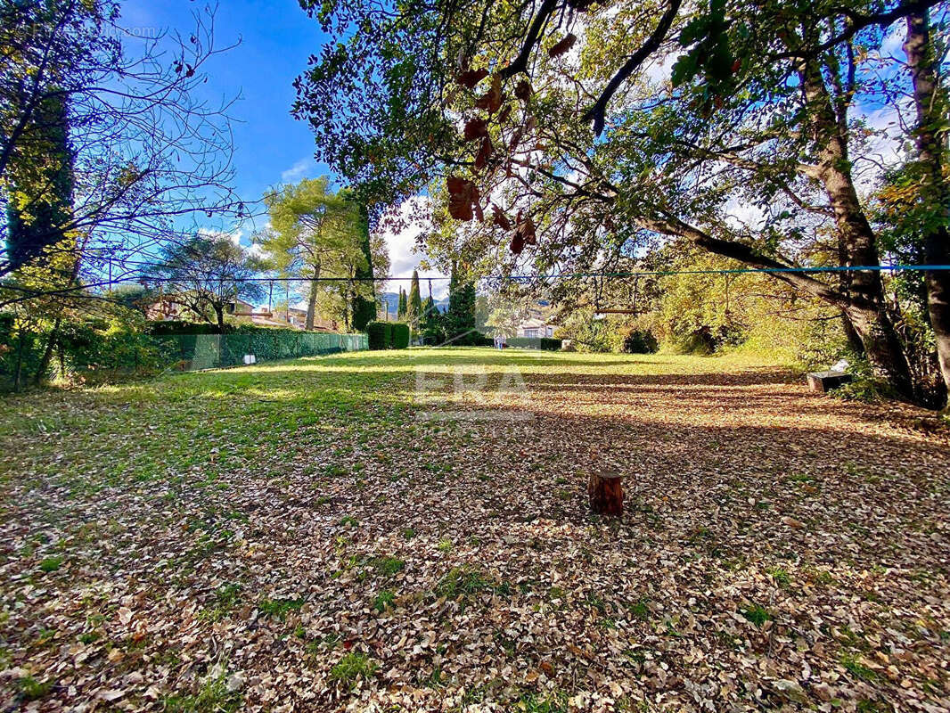 Terrain à VENCE