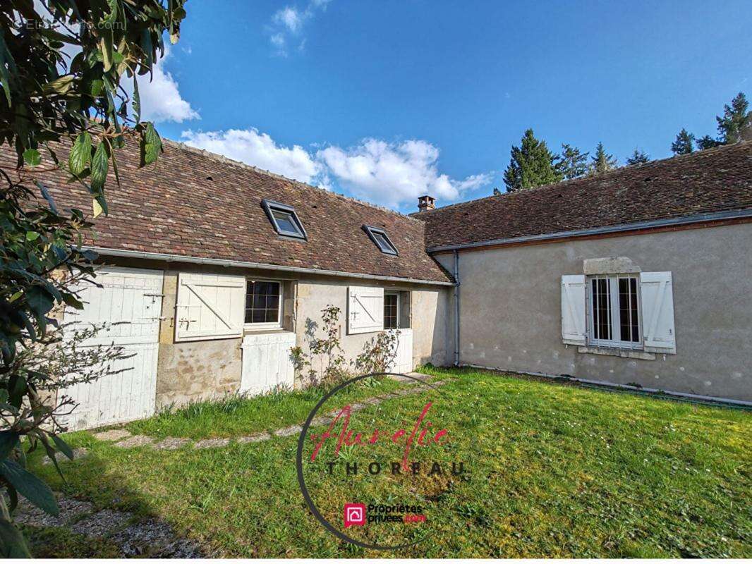 Maison à LOURY