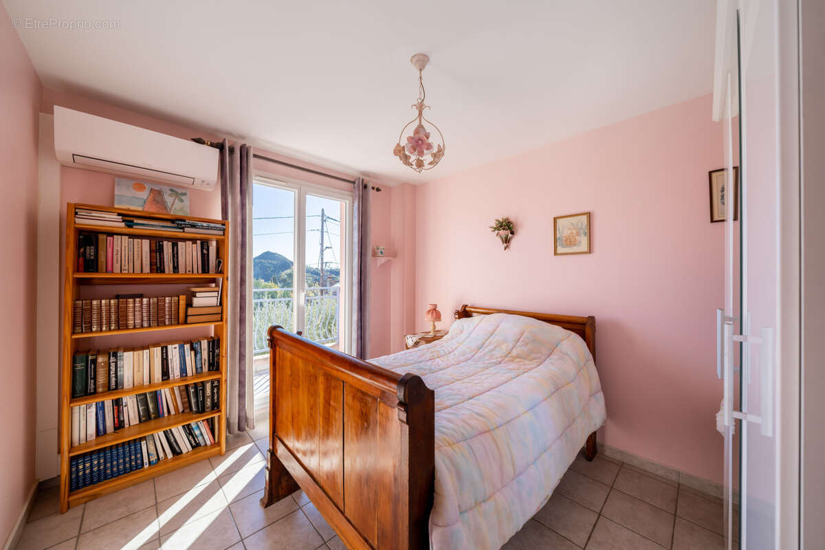 Maison à MANDELIEU-LA-NAPOULE