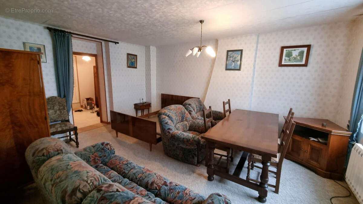 20251204_142850 - Maison à SAINT-FRONT-LA-RIVIERE