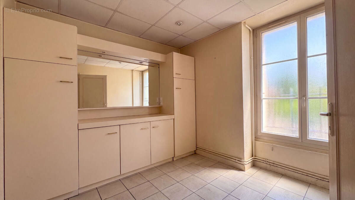 Appartement à VEIGNE
