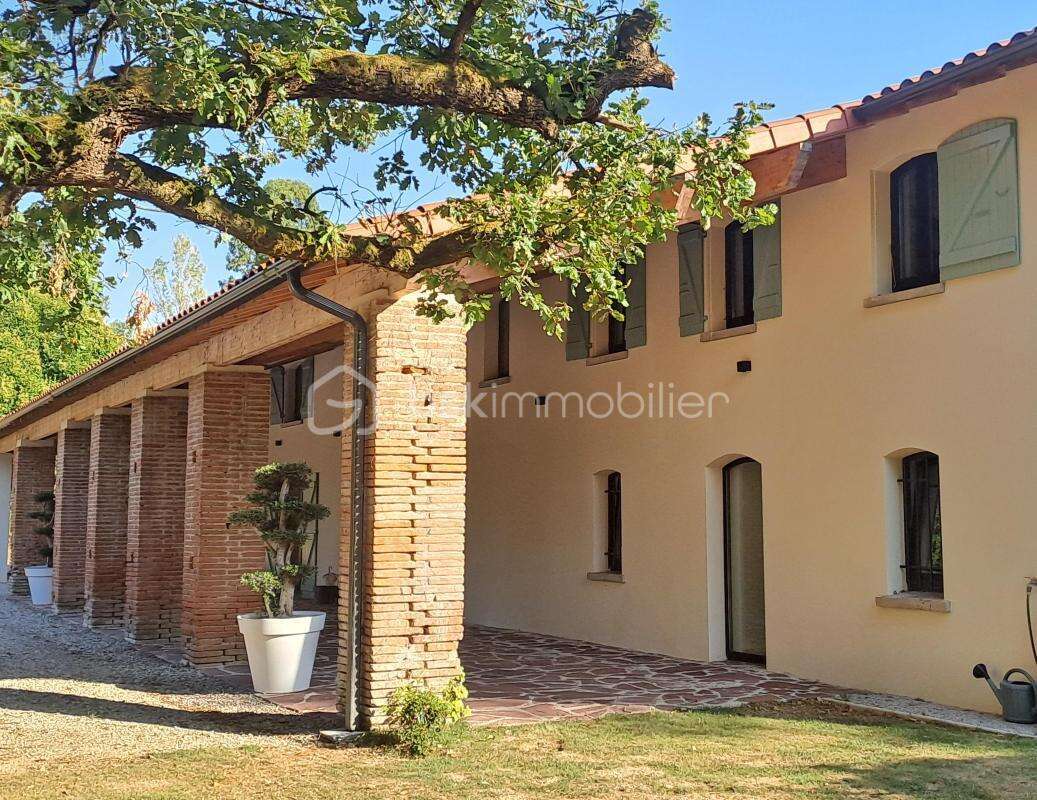 Propriete avec parc, dependance et piscine - photo 2