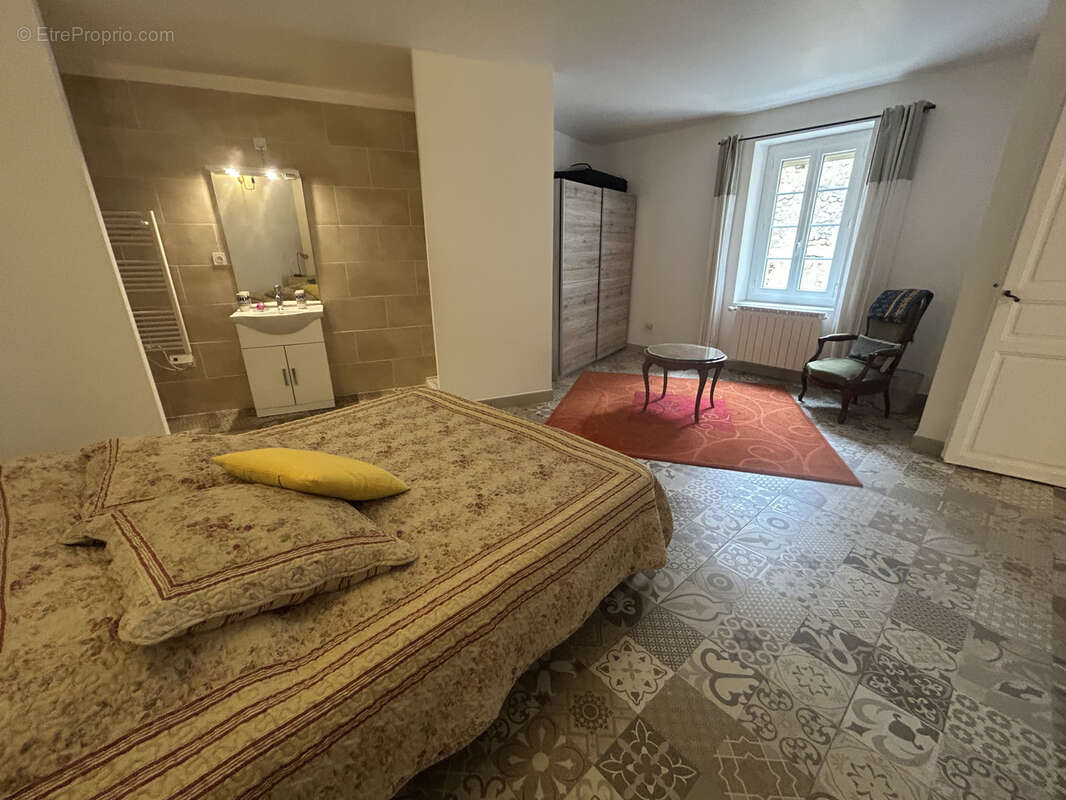 Maison de maître - 188 m2 - 6 pièces - photo 14