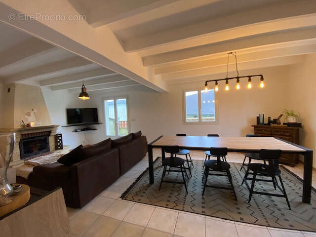 Maison à CHENAC-SAINT-SEURIN-D'UZET