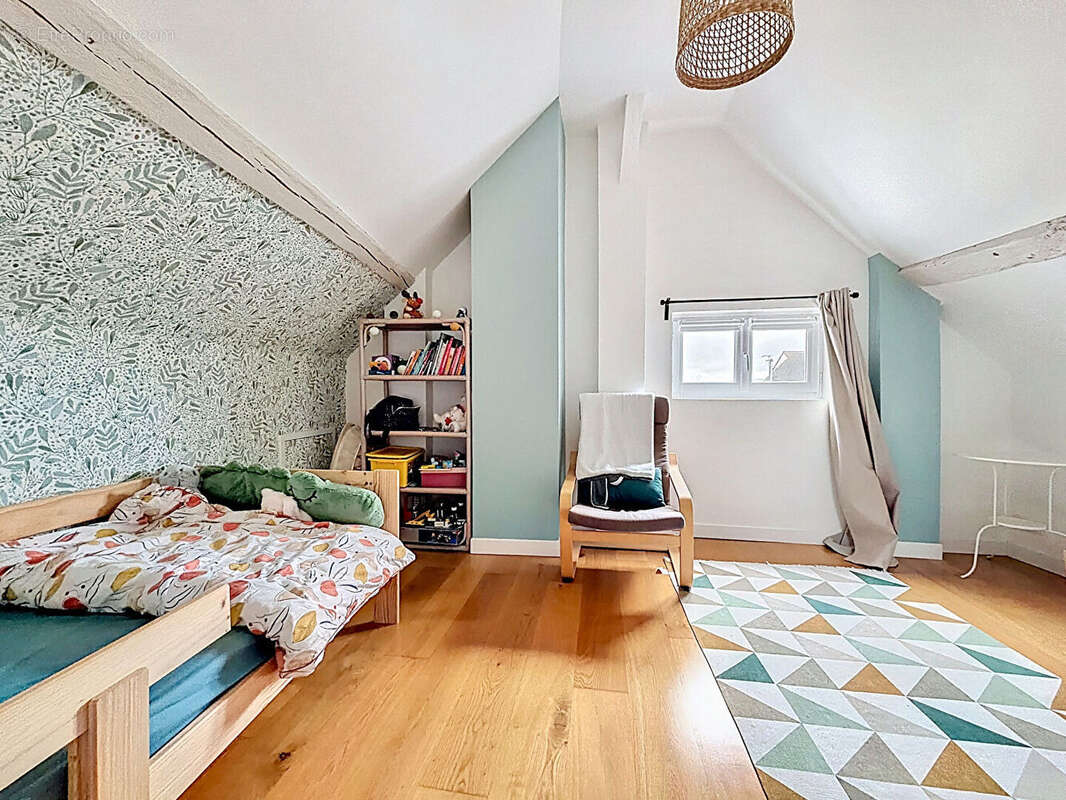 Maison à FRESNAY-LE-GILMERT