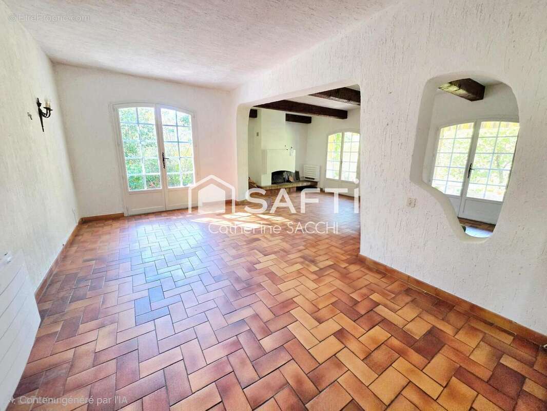 Photo 3 - Maison à SAINT-RAPHAEL