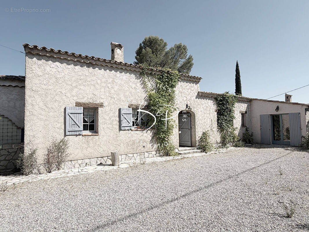 Maison à LORGUES