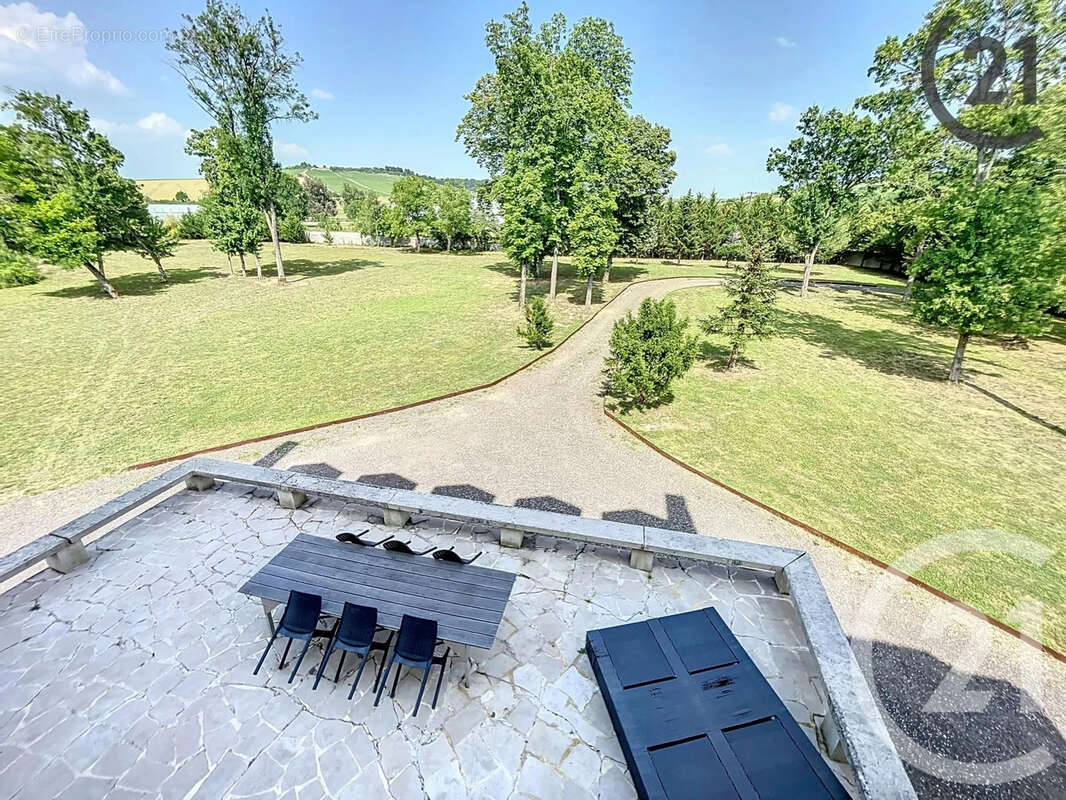 Maison à CHAMPS-SUR-YONNE