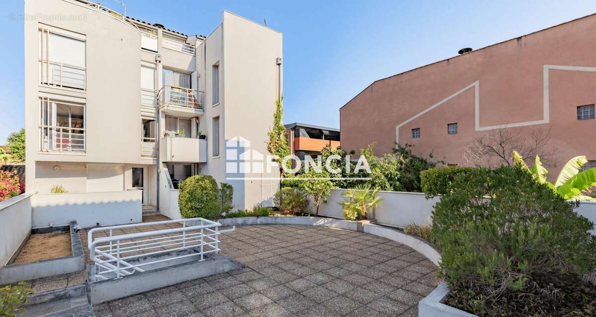 T4 rue des Saules avec Balcon et parking - photo 7
