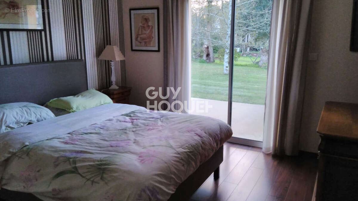 Maison à SAINT-ALLOUESTRE