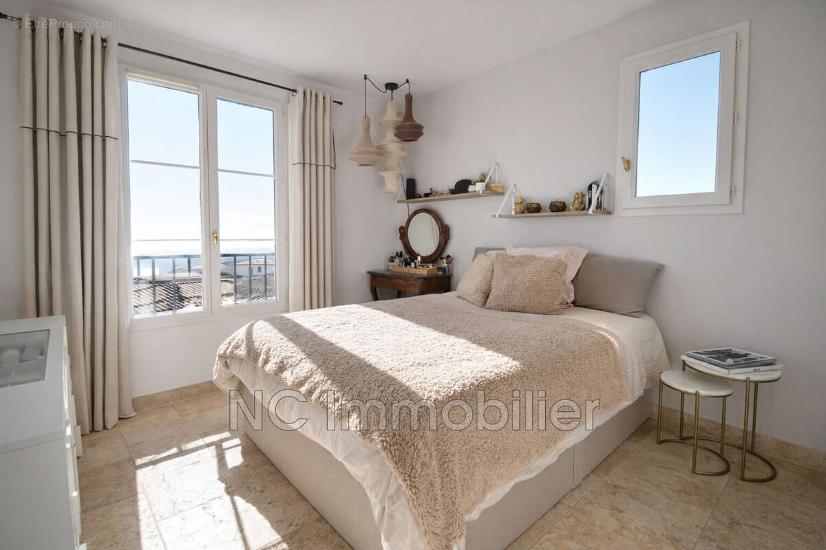 Maison à VILLENEUVE-LOUBET