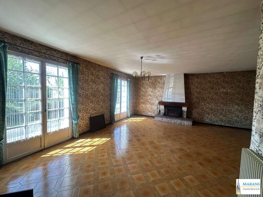 Maison à L'ILE-D'ELLE