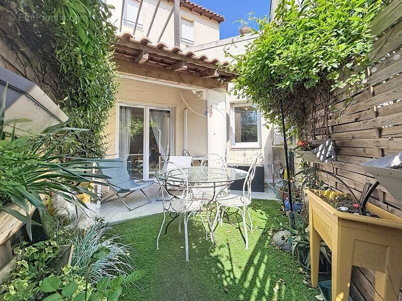 Appartement à SAINT-JEAN-DE-VEDAS