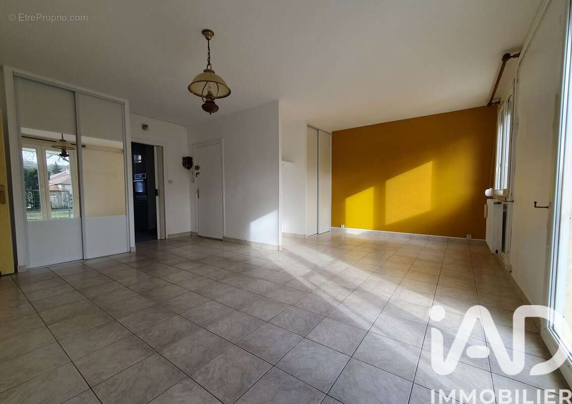 Photo 2 - Appartement à COMPIEGNE