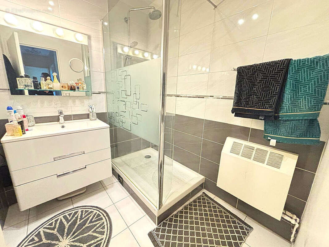 Appartement à SAINT-GRATIEN