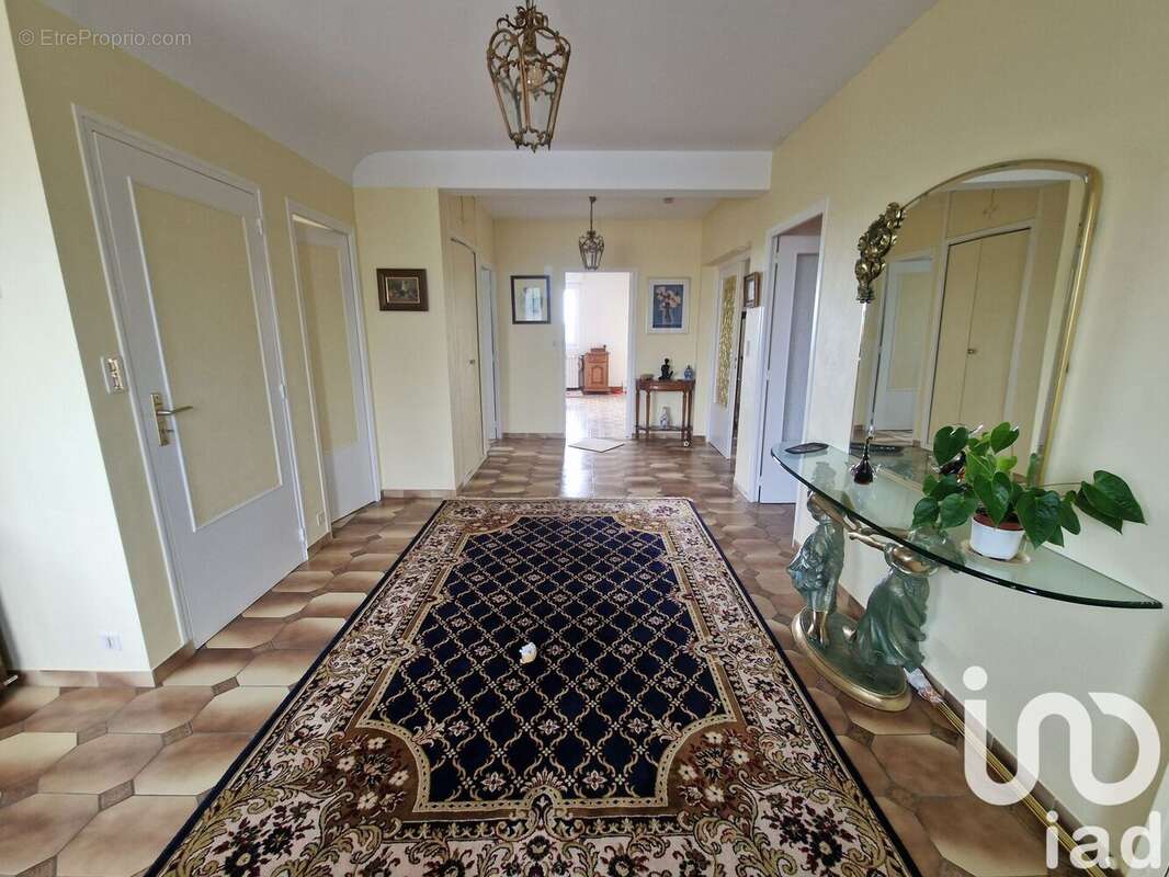 Maison 303 m² à Lezinnes  - photo 5