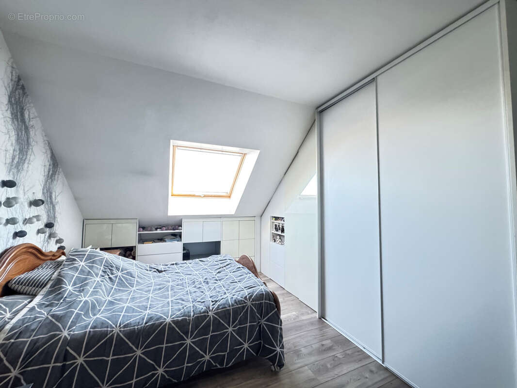 Appartement à MONTREUX-CHATEAU