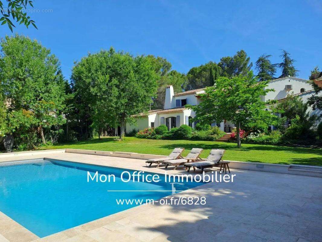 Référence : 6828-VCL. - Maison avec 6 chambres dont studio indépendant - Jardin paysager piscine garage - 13 100 AIX - photo 13