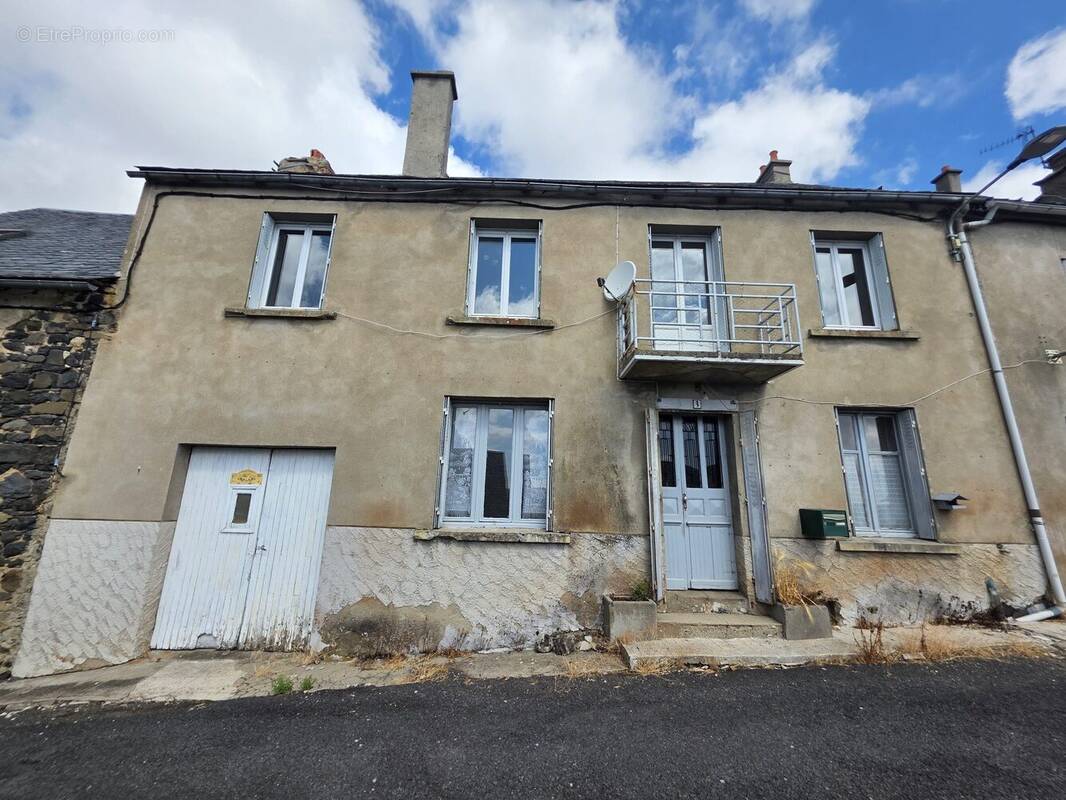 Maison à APCHON