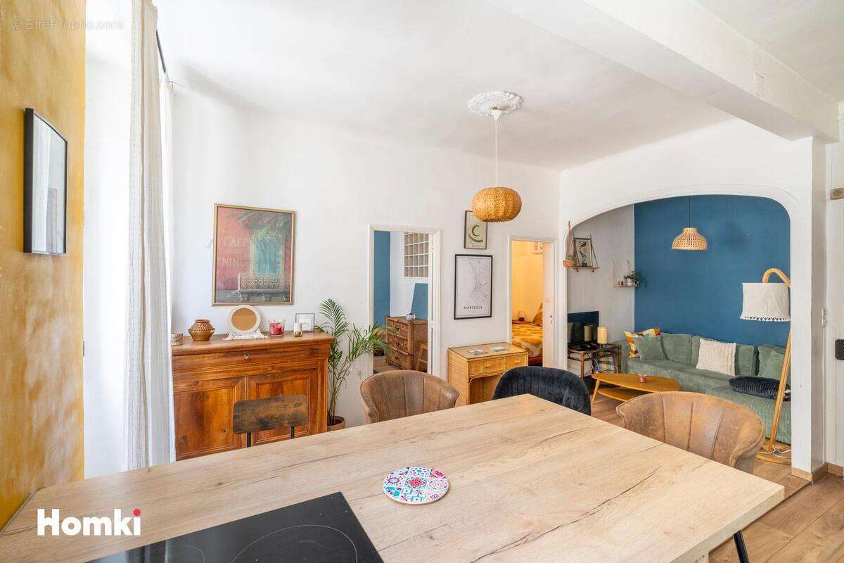 Appartement à MARSEILLE-1E