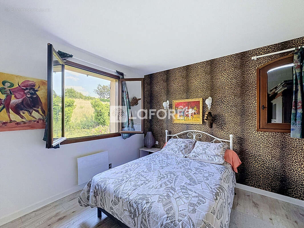 Maison Eveux 4 pièce(s) 130 m2 - 2381m2 terrain - photo 10