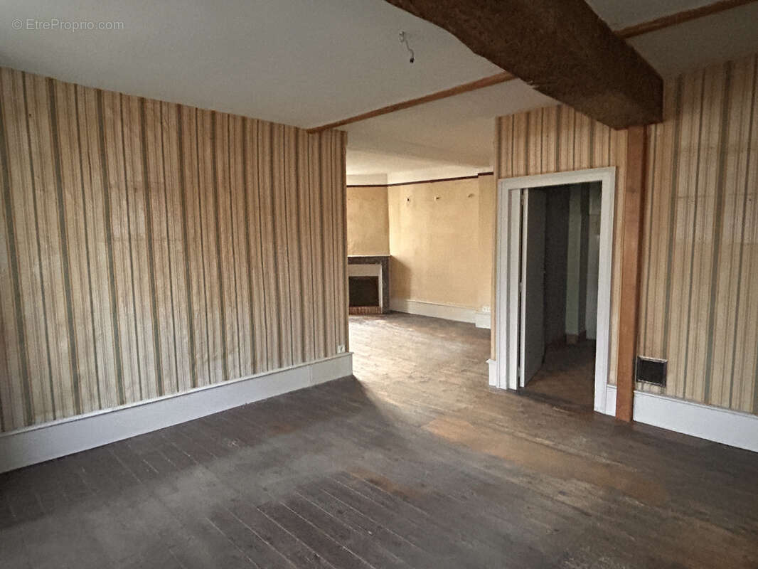 Appartement à SAINT-GAULTIER