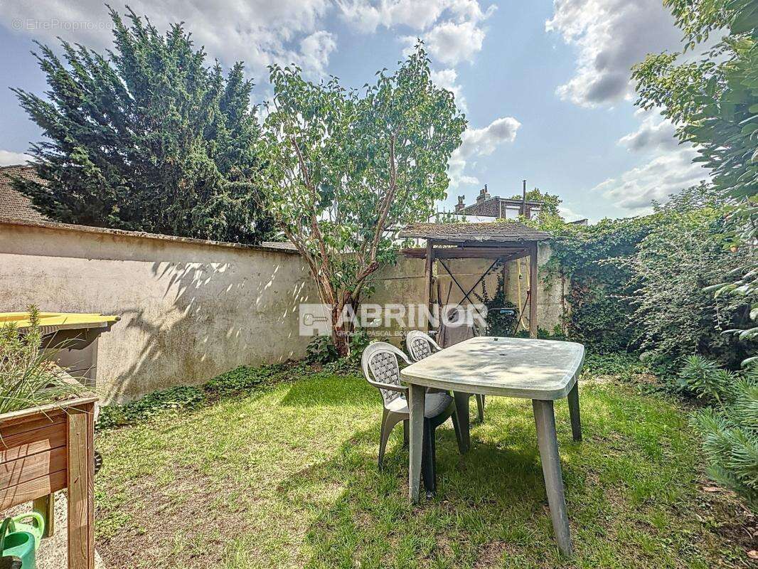 Maison de charme a proximite de l'hippodrome 100m² - photo 8