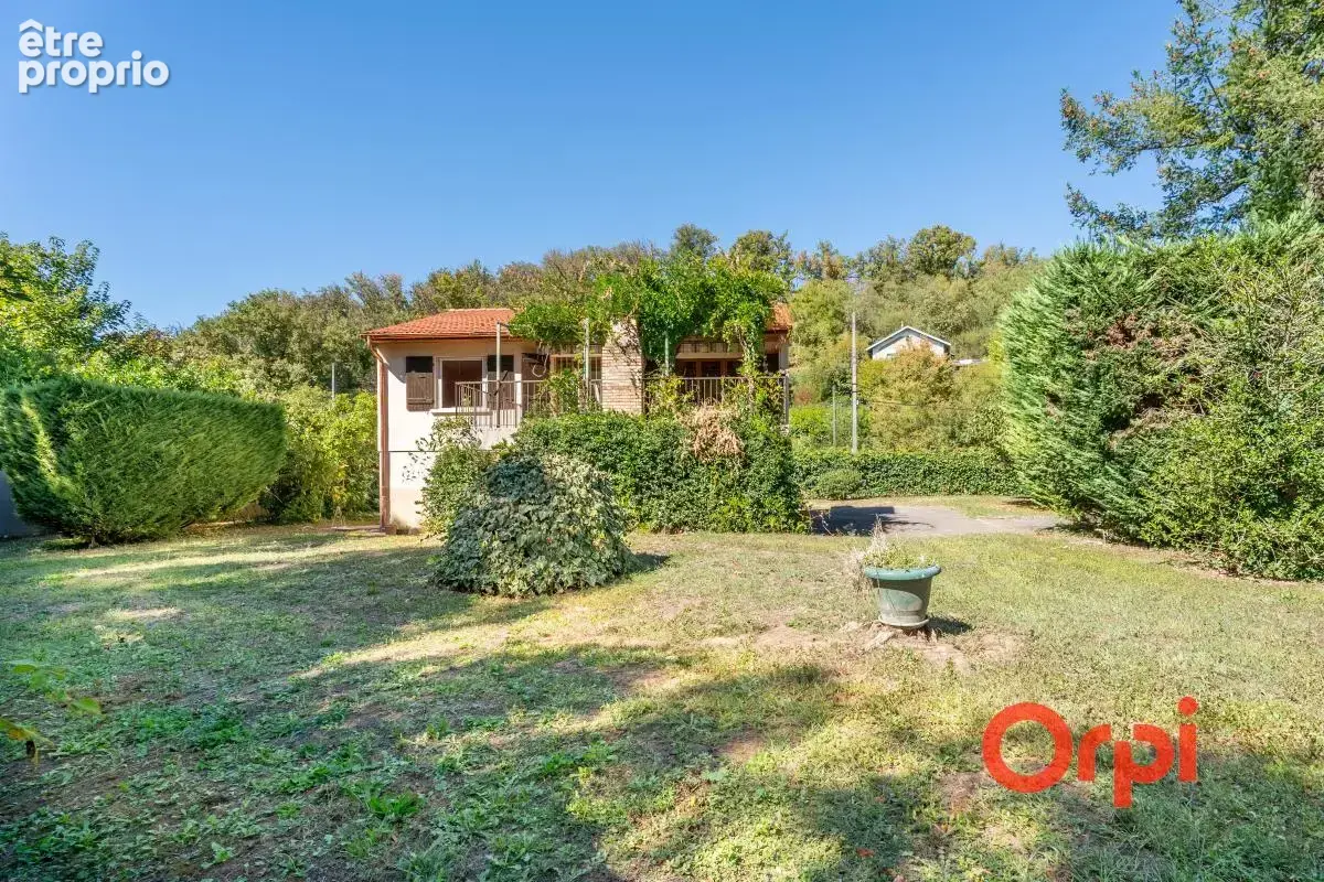 Maison avec beau terrain arboré et ruisseau en contre bas - photo 13