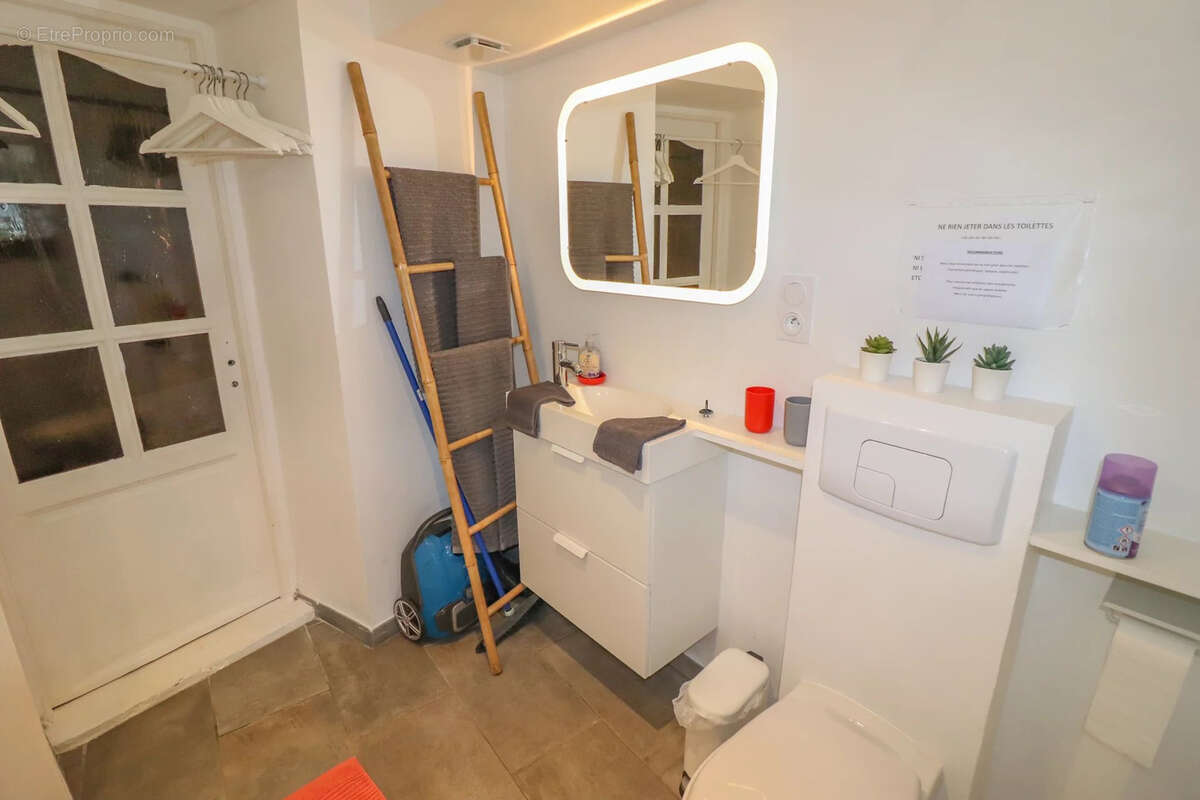 FLAYOSC PROPRIETE de 185M2 habitables avec 4 chambres, PISCINE sur plus de 4000m2 clos et paysagé - photo 31
