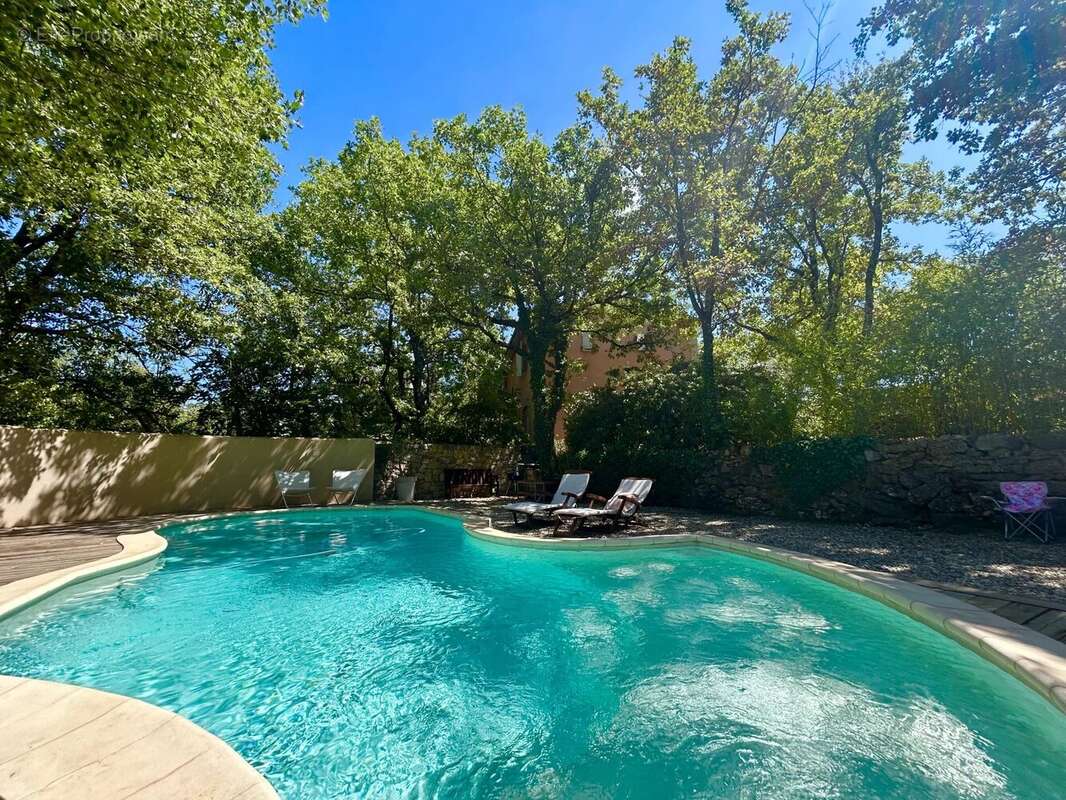 Bastide Provençale 6 pièces – 180 m² – GAREOULT - photo 18