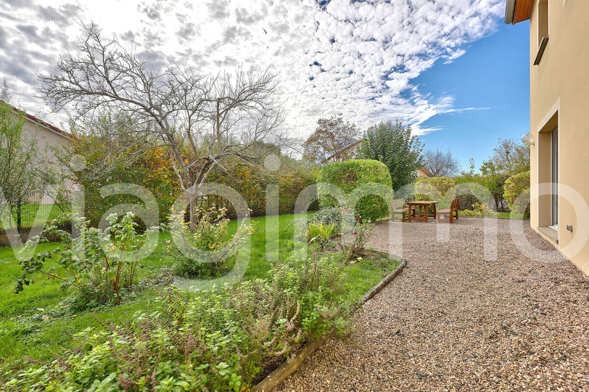 Maison 6 pièces 137 m² · à Bayon · 137 m² · 49 900 €
