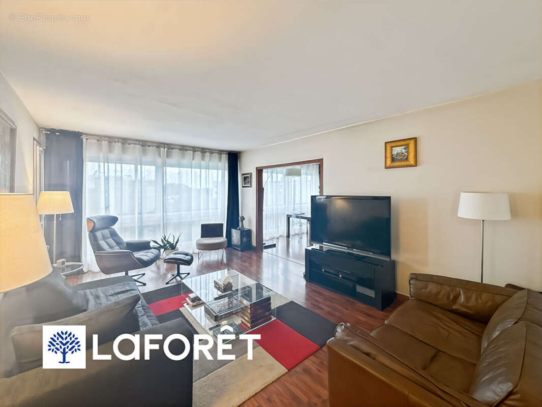 Appartement à RIS-ORANGIS