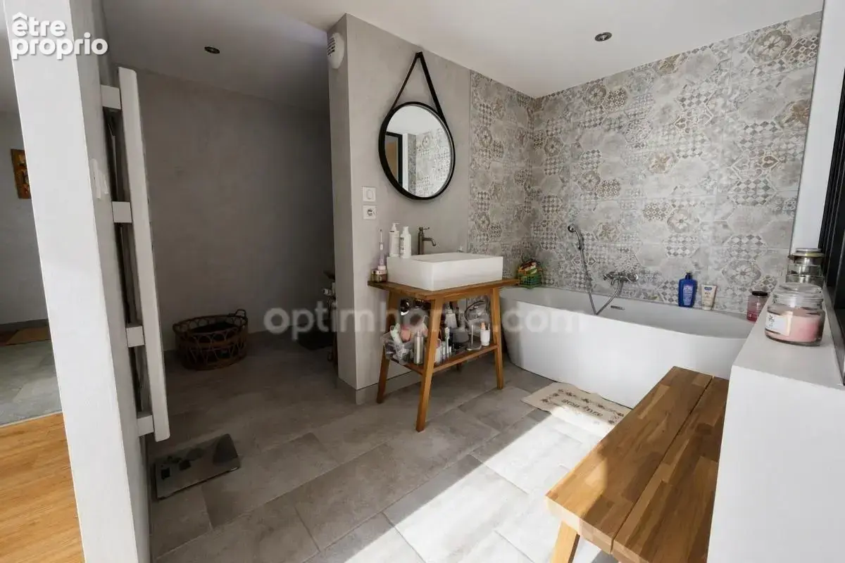 Maison de caractère entièrement rénovée avec grange de 115 m², terrasse et bain nordique - photo 7