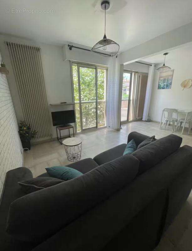 Appartement à HYERES
