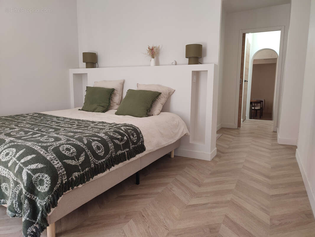 A vendre - soquet immobilier - appartement t2 - centre historique dinan - photo 1