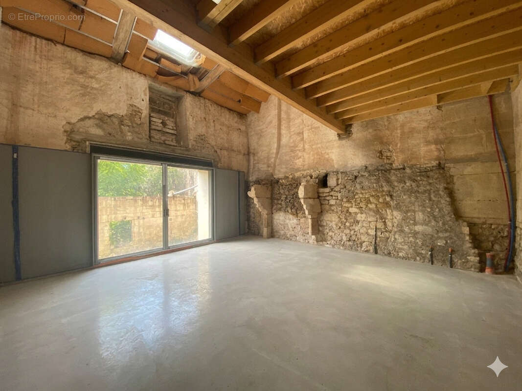 Maison à ROULLET-SAINT-ESTEPHE