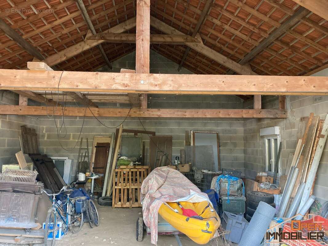 Appartement à CAZOULES