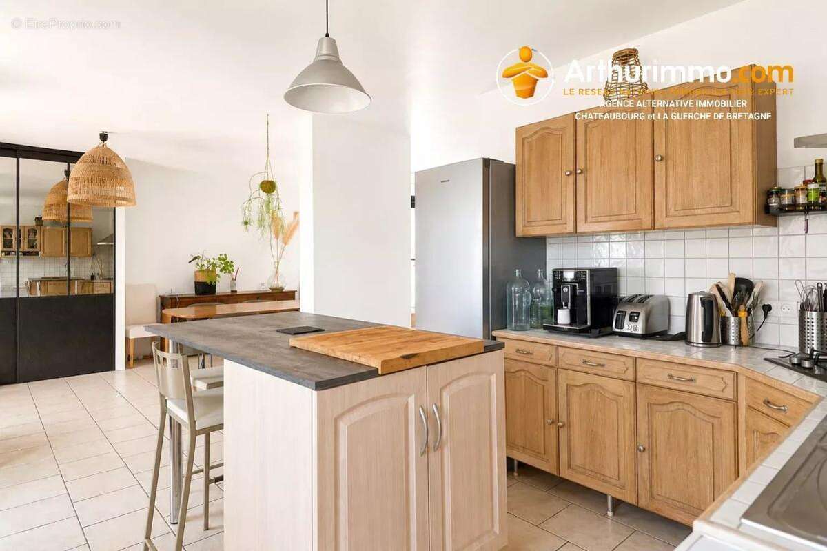 Votre futur cocon familial vous attend à Châteaubourg ! - photo 5