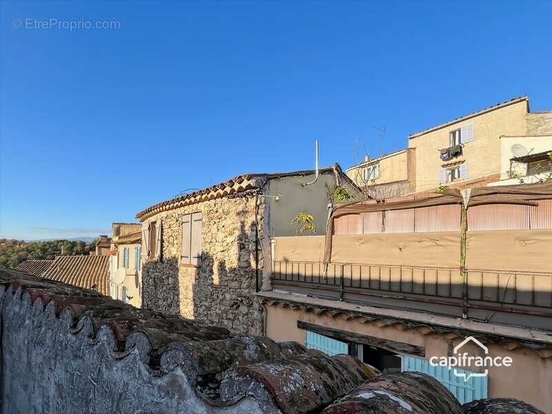 Maison à BAGNOLS-EN-FORET