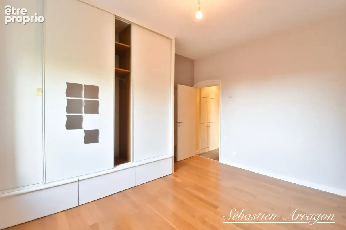 Maison de maître du XIXᵉ siècle à Villeneuve-sur-Lot – 460 m² – Parc de 8 300 m² – Piscine – Centre-ville à pied - photo 33