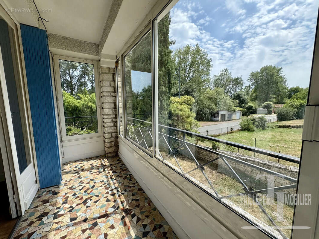 Maison à AGONAC