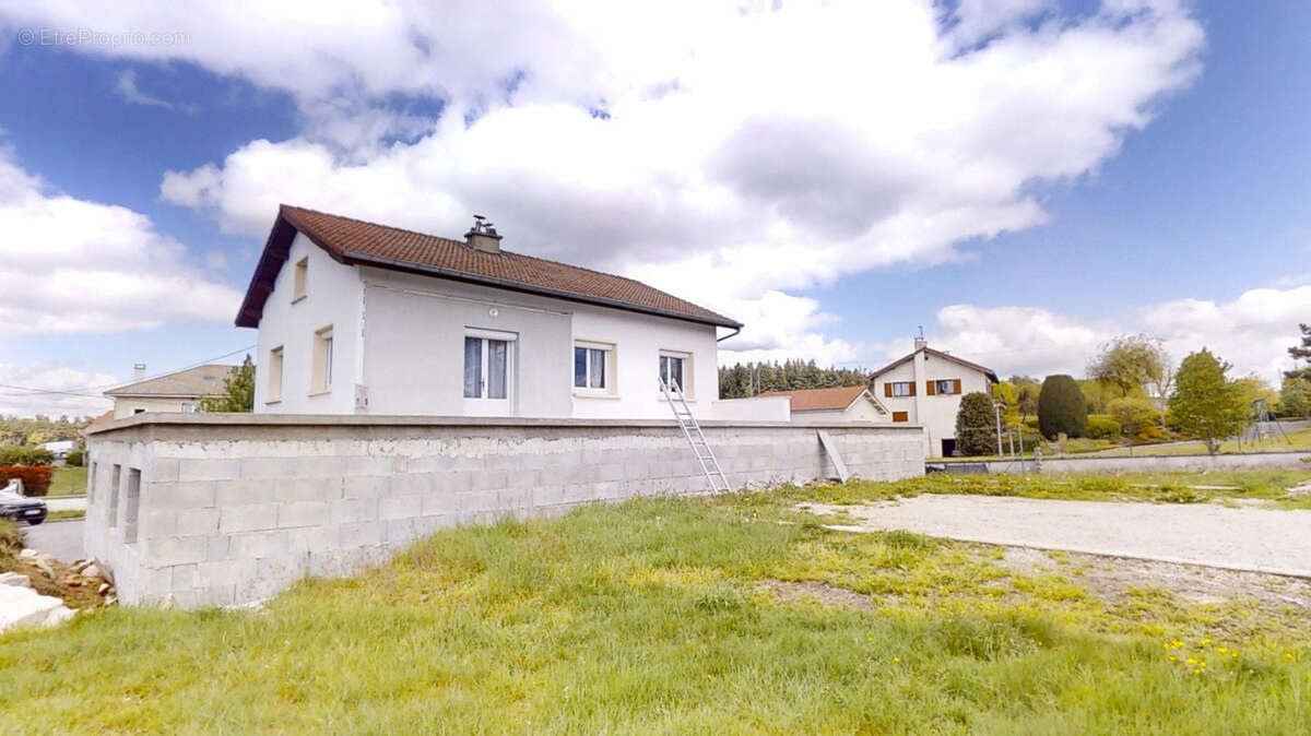 Maison à MONTFAUCON-EN-VELAY