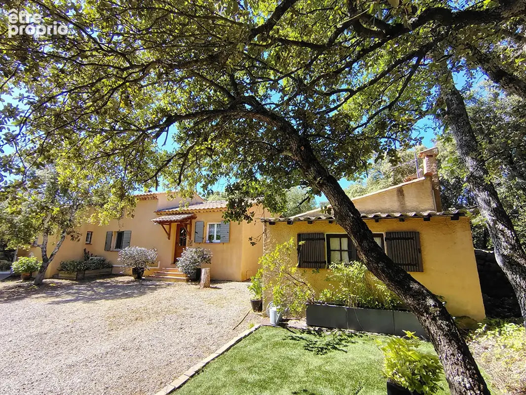 Coup de coeur en Provence à Régusse : villa de plain-pied avec dépendance sur 4000m2 de terrain, piscine chauffée et autonomie é - photo 4