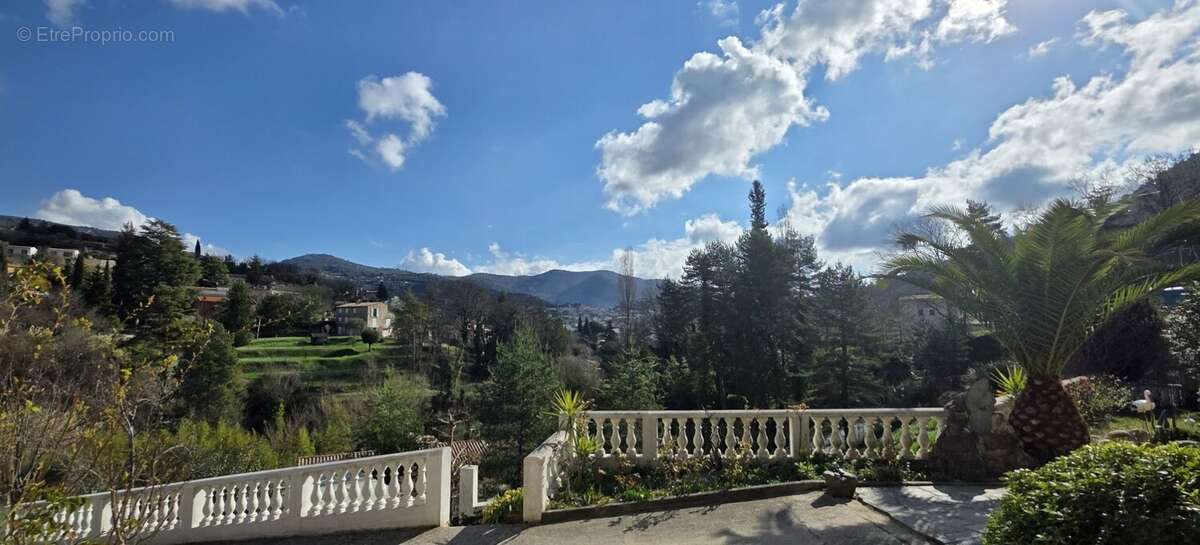 Maison à TOURRETTE-LEVENS